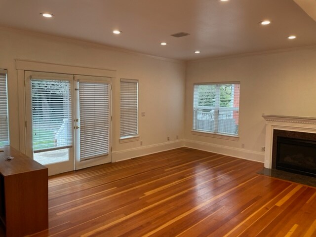Living room - 348 17th Ave