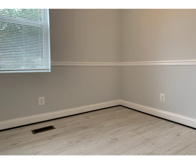 Building Photo - 4115 Fairhaven Ave