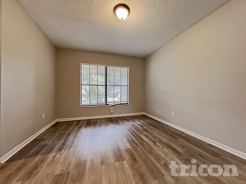 Building Photo - 4111 Sand Lake Ct