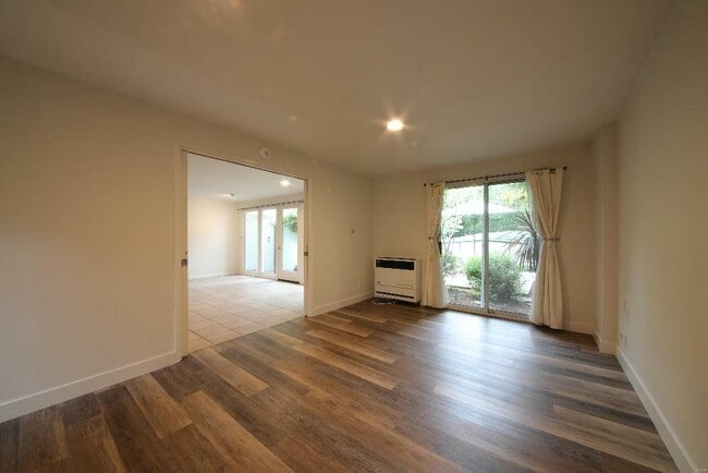 Building Photo - 122 Baltimore Ave