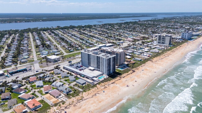 Building Photo - 1415 Ocean Shore Blvd