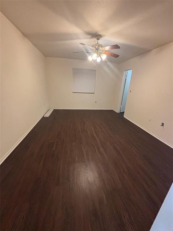Building Photo - 12500 Campana Dr