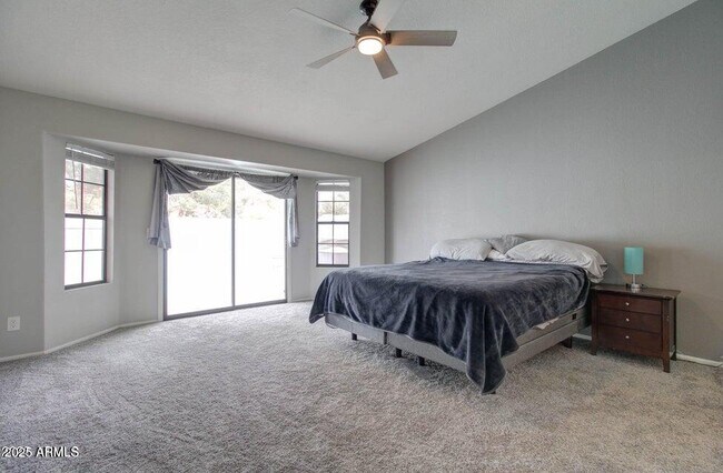 Building Photo - 372 W Larona Ln