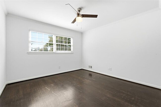 Building Photo - 4832 Valley View Ct