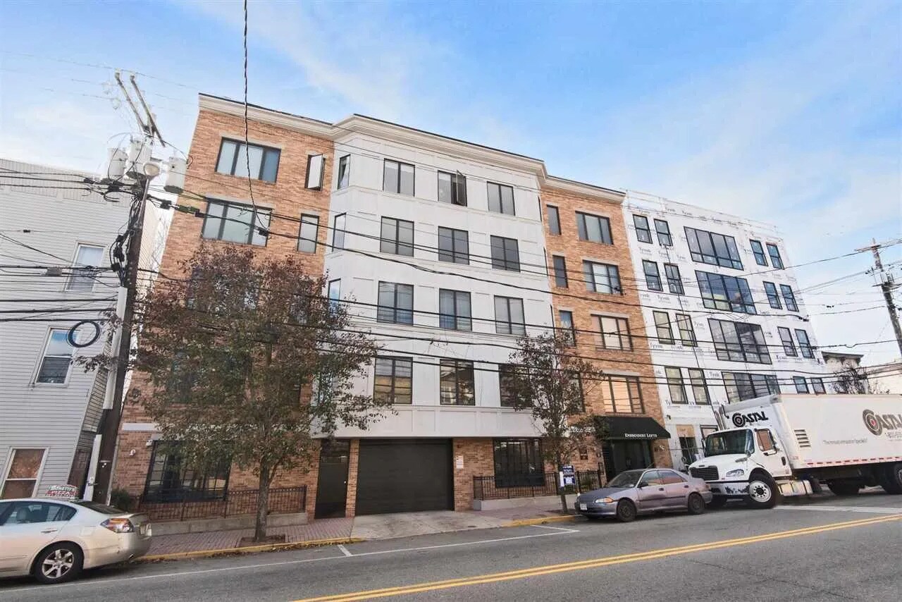 Building Photo - 203 Hackensack Plank Rd