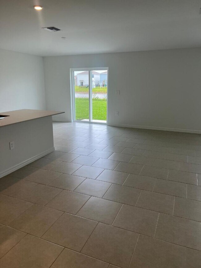 Building Photo - 19763 Garden Rdg court