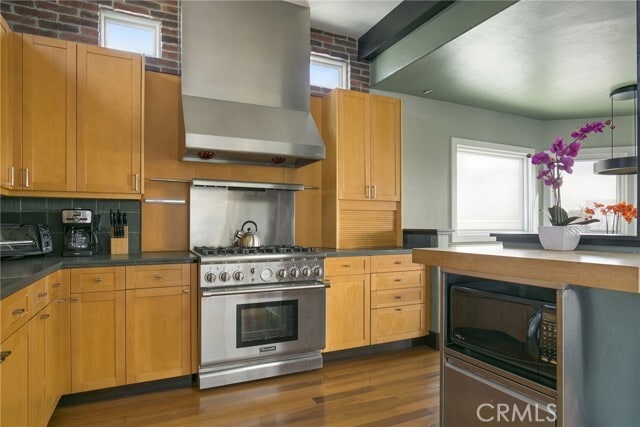 Building Photo - 405 15th St