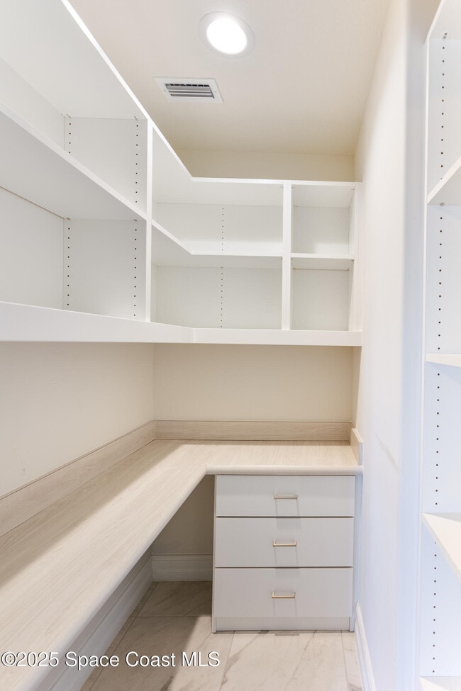 Building Photo - 1465 S Harbor City Blvd