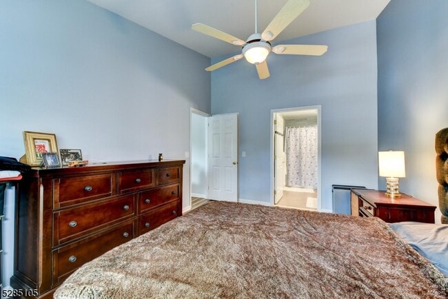 Building Photo - 5803 Tudor Dr