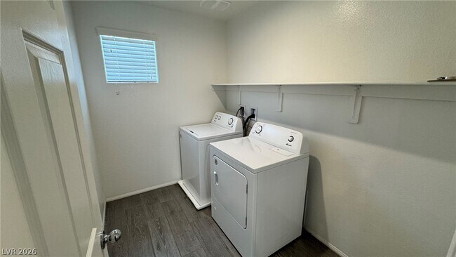 Building Photo - 10563 Sariah Skye Ave