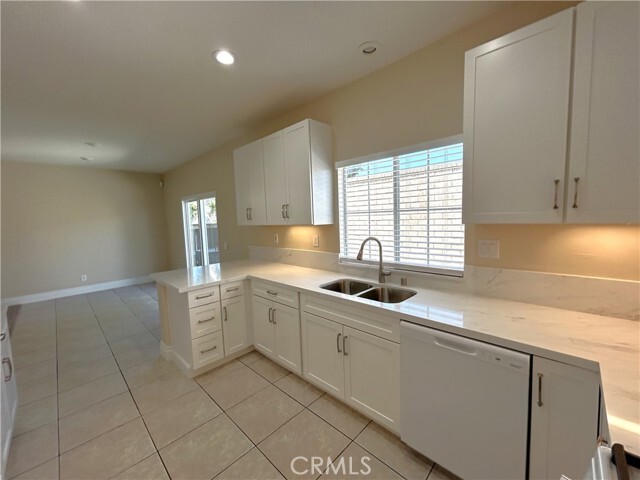 Building Photo - 6234 Meadowlark St