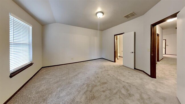 Building Photo - 1720 W Palm Pl