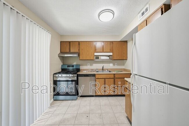 Building Photo - 1570 Moorings Dr
