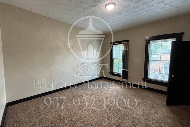 Building Photo - 227 James St