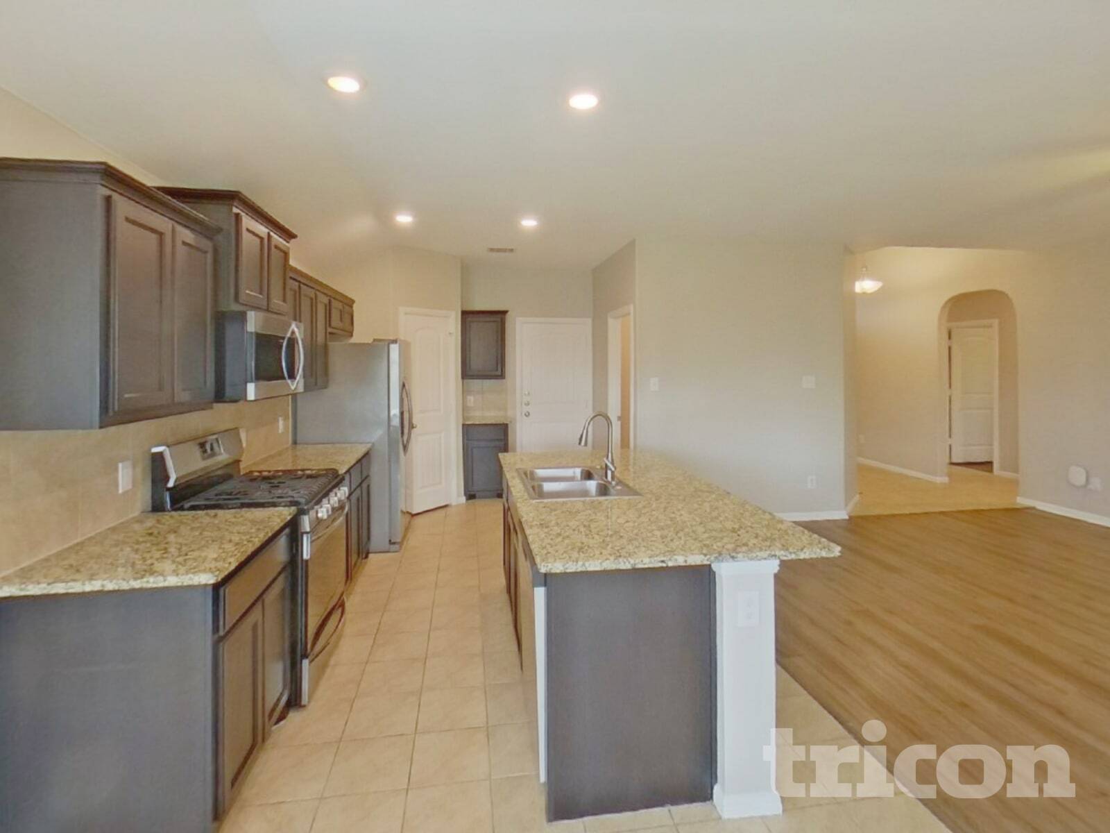 Building Photo - 752 Rutherford Dr