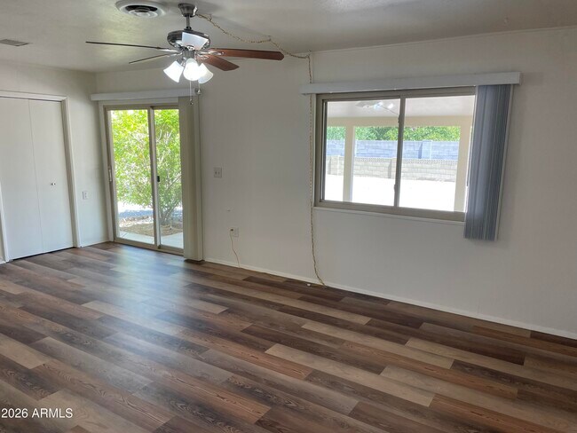 Building Photo - 9504 W Hidden Valley Cir