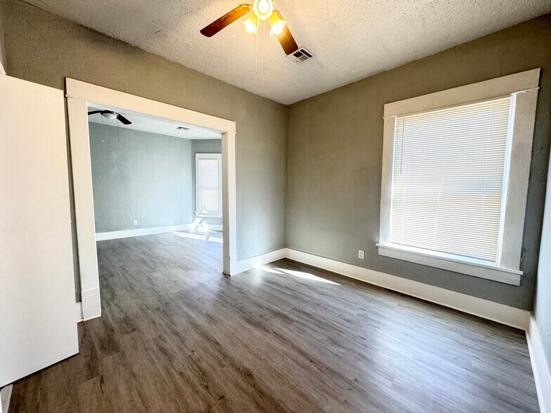 Building Photo - 1119 NW 9th St