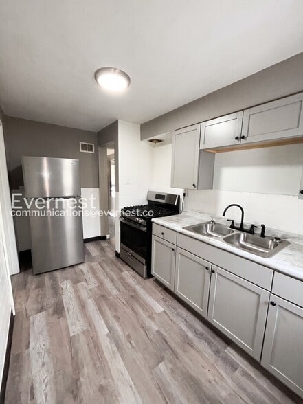 Building Photo - 5546 Floy Ave