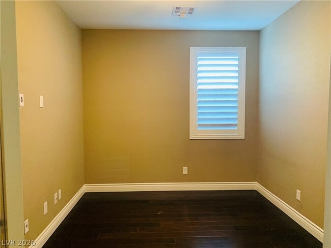 Building Photo - 422 Port Reggio St