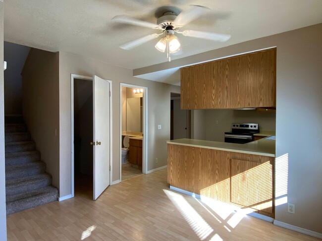 Building Photo - Two Bedroom Condo in North Stockton