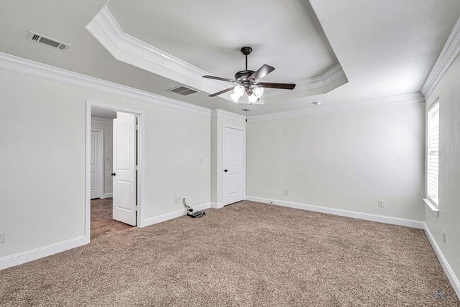 Building Photo - 410 E 97th St