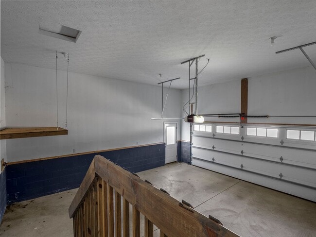 Building Photo - For Lease – Beautiful 3 Bedroom Home