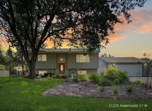 Building Photo - 11225 Hampshire Ct W