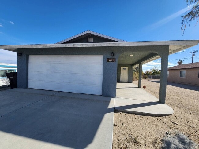 Primary Photo - 2 Bedroom 2 Bath House in Twentynine Palms