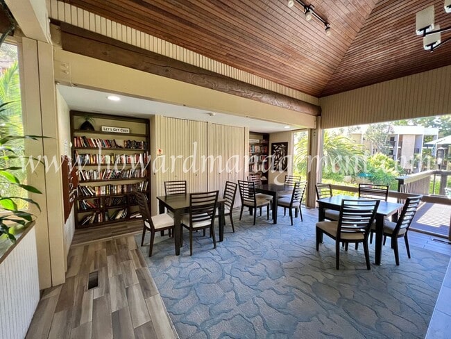 Building Photo - Lake view in LA! Resort style living in pa...