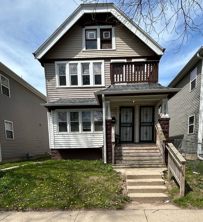Building Photo - 3211-3213 N Buffum St