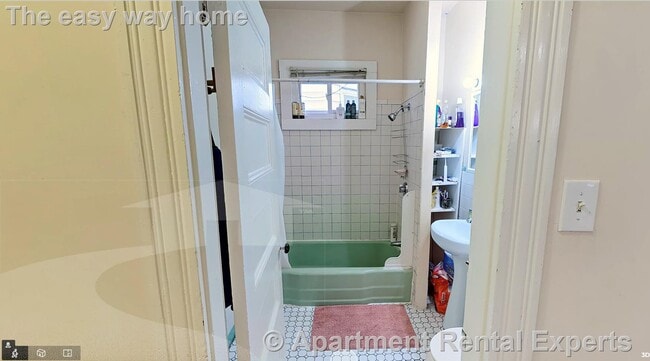 Building Photo - 378 Washington St