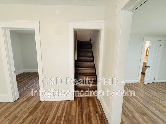 Building Photo - 1209 E 167th St