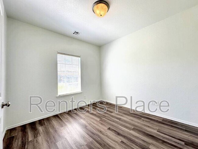 Building Photo - 11006 S Madison St