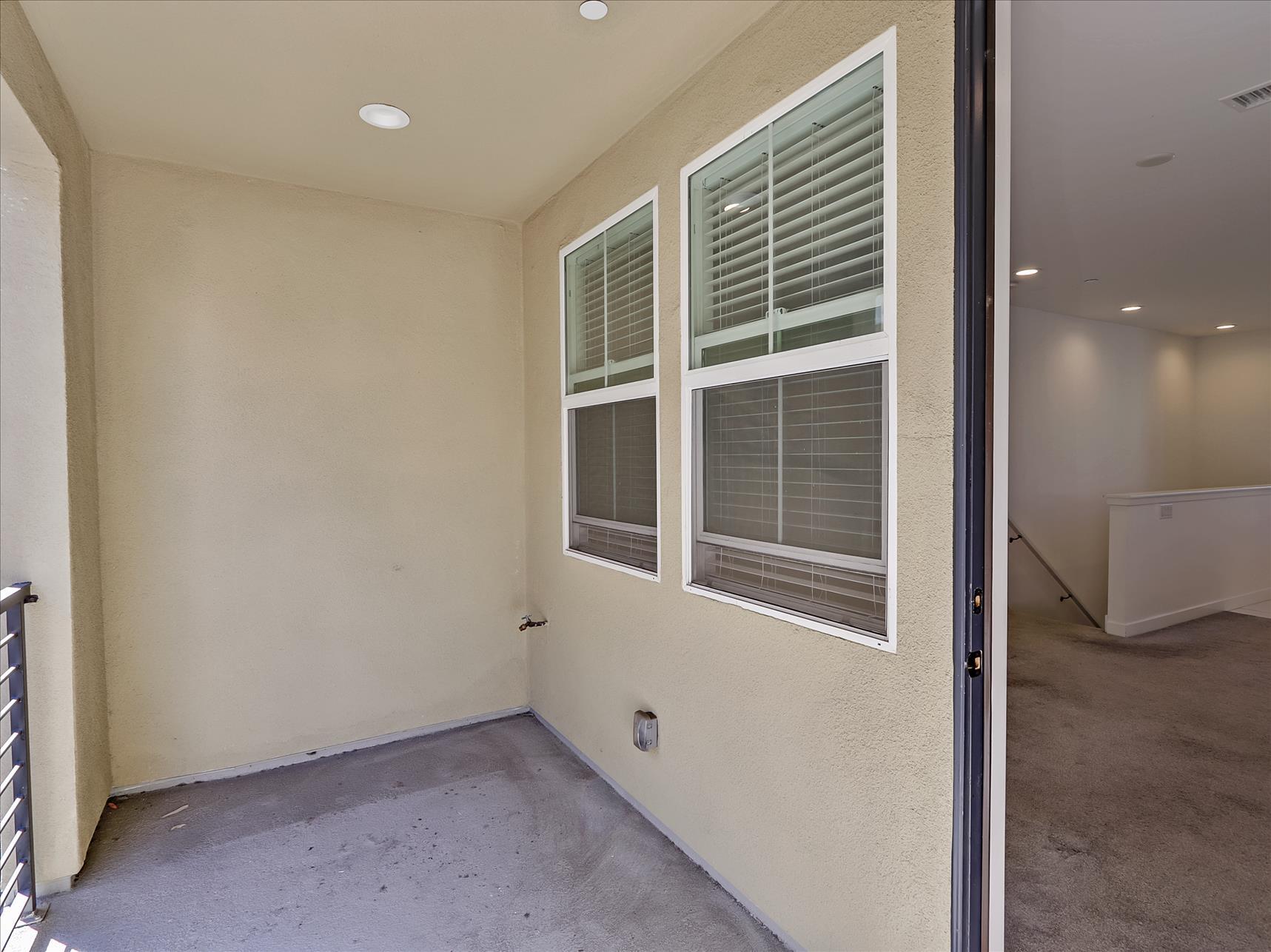 Building Photo - 1452 N Harbor Blvd