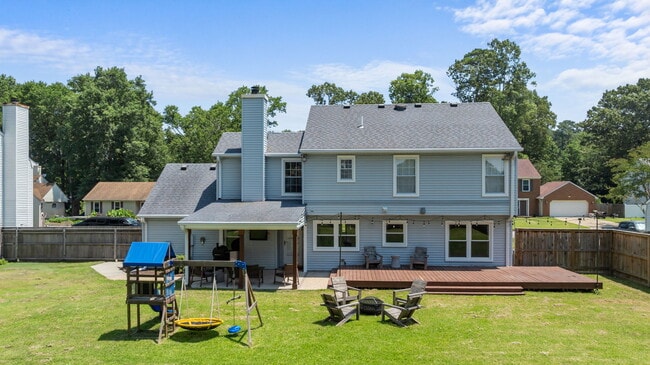 Building Photo - 745 Helmsdale Way