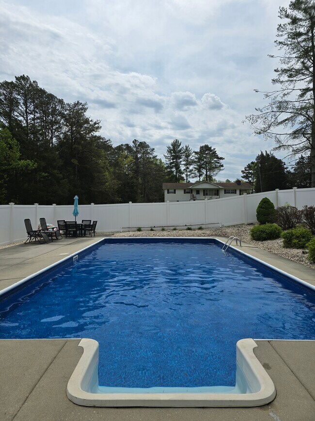 Building Photo - 1029 tazewell pike