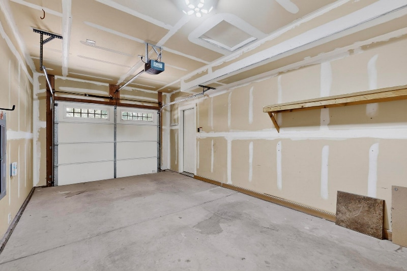 Building Photo - 5277 Via del Cielo Ln