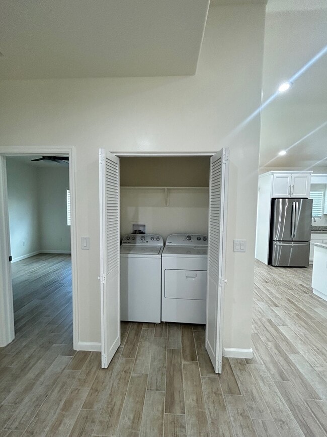 Building Photo - 1324 Renda Ct