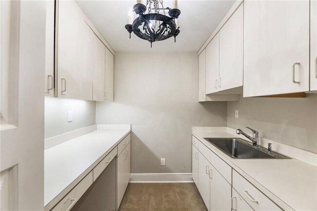 Building Photo - 2485 W Wesley Rd NW