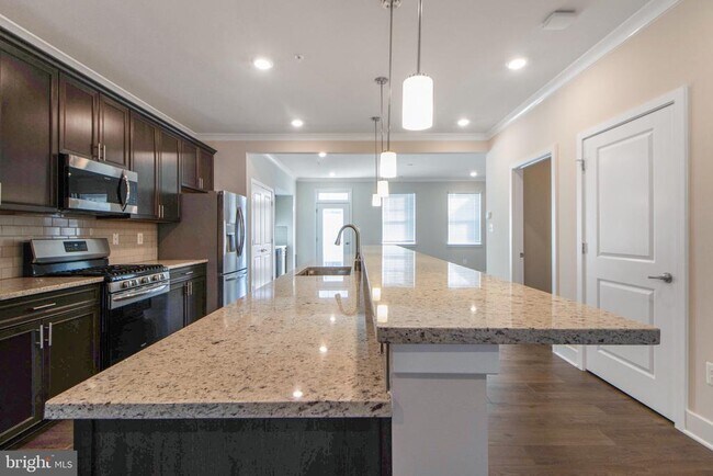 Building Photo - 7960 -B Potter Pl