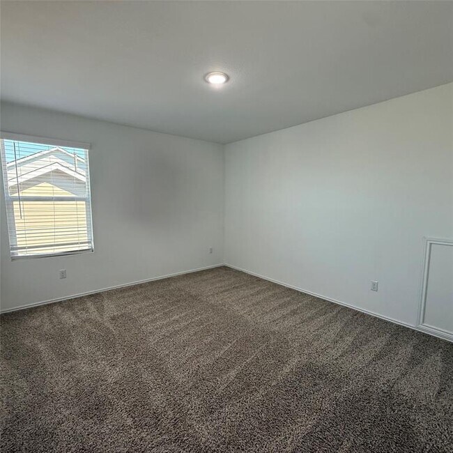 Building Photo - 13711 Mussel Rn