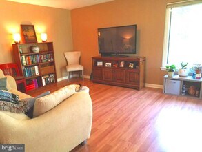 Building Photo - 20114 Larkspur Ct