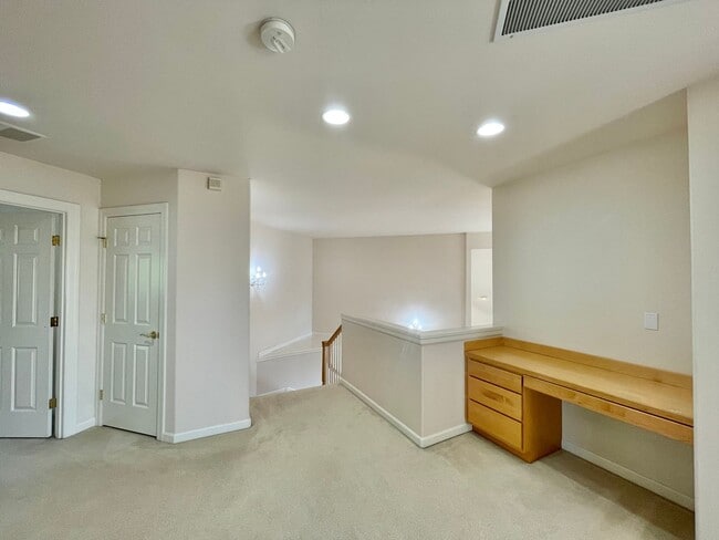 Building Photo - Great Home For Rent