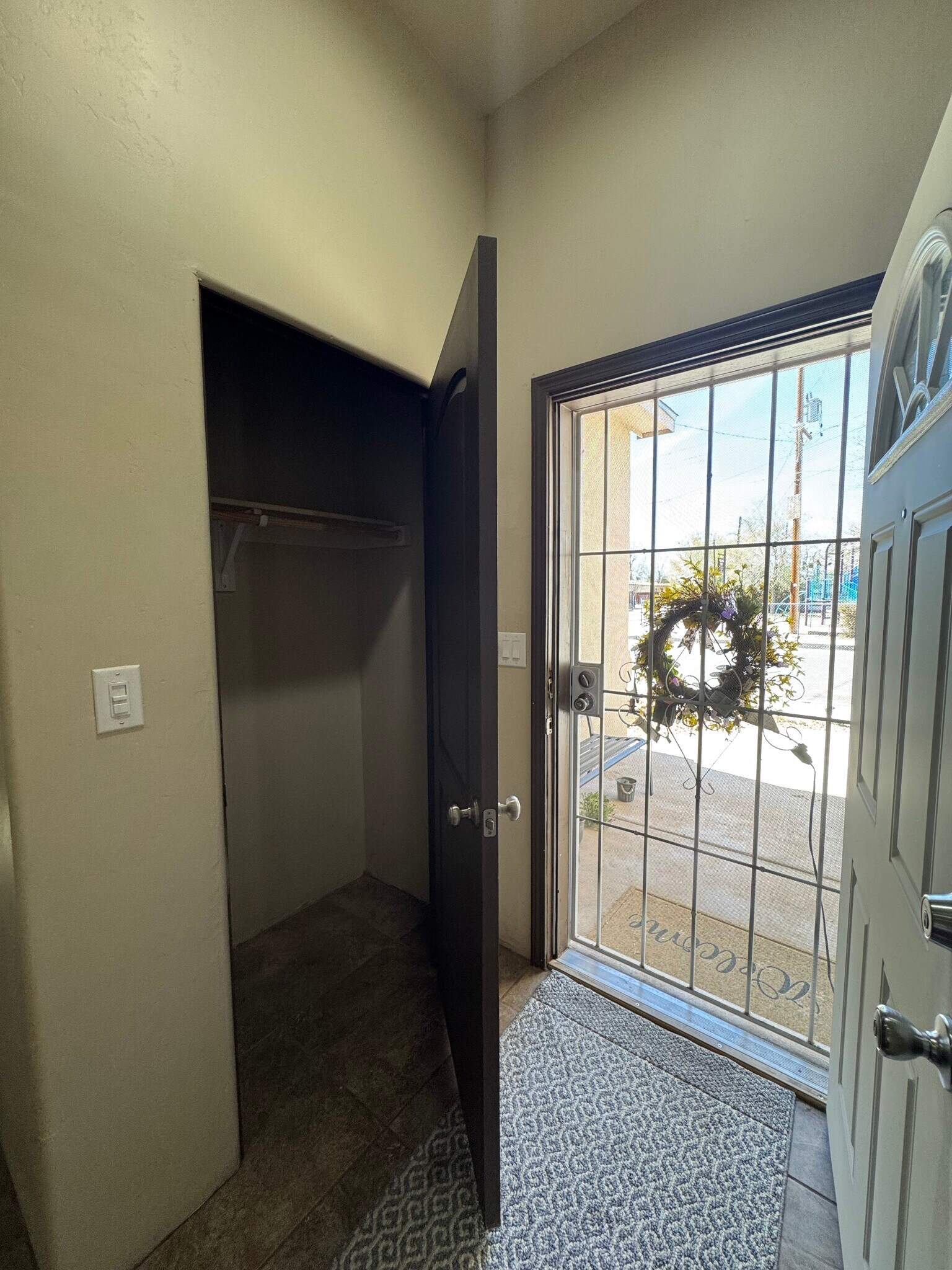 Building Photo - 4600 6th St NW