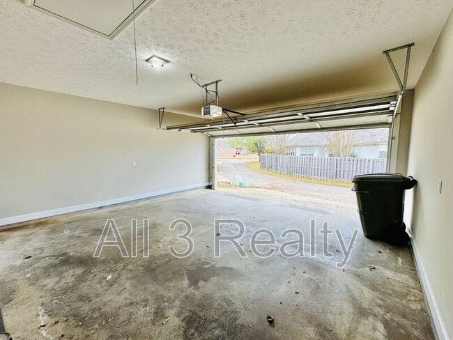 Building Photo - 8942 Stoneridge Pl