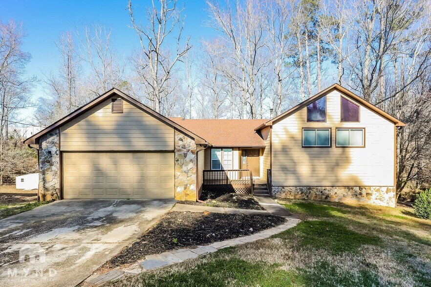 Primary Photo - 4355 Valley Brook Ln SW