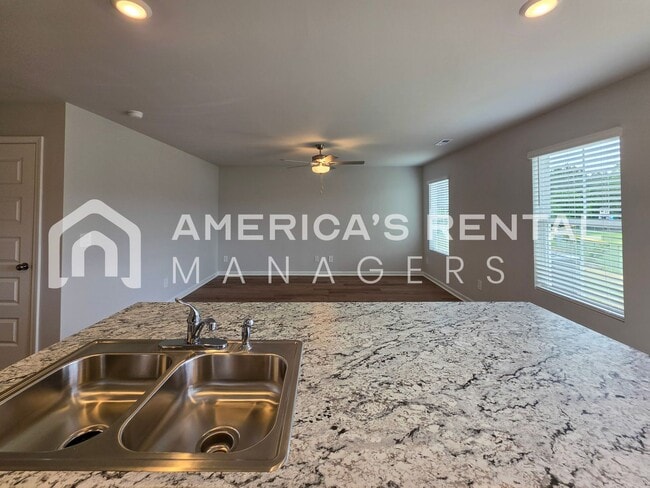 Building Photo - DEPOSIT PENDING!!! - New Construction Home in Decatur, AL