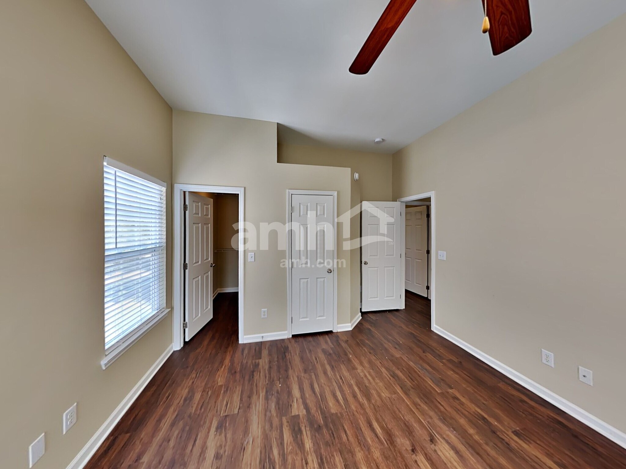 Building Photo - 7145 Riverfront Dr