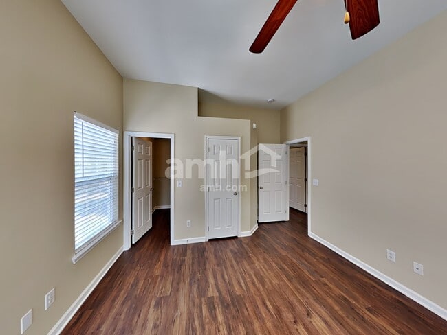 Building Photo - 7145 Riverfront Dr