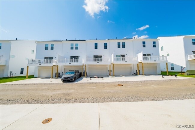 Building Photo - 15356 Oasis Sun Wy
